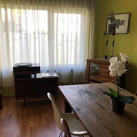 Kaleici Muhtesem Konum Benzersiz Genis Uygun Fiyat Katta Ev Apartment